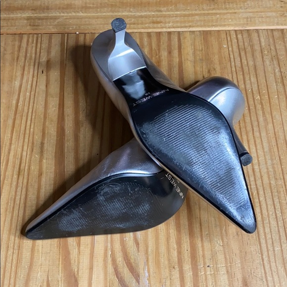 Nine West Metallic Pumps - Picture 3 of 7